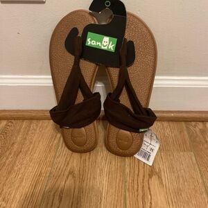 Sanuk Women Sandals 11